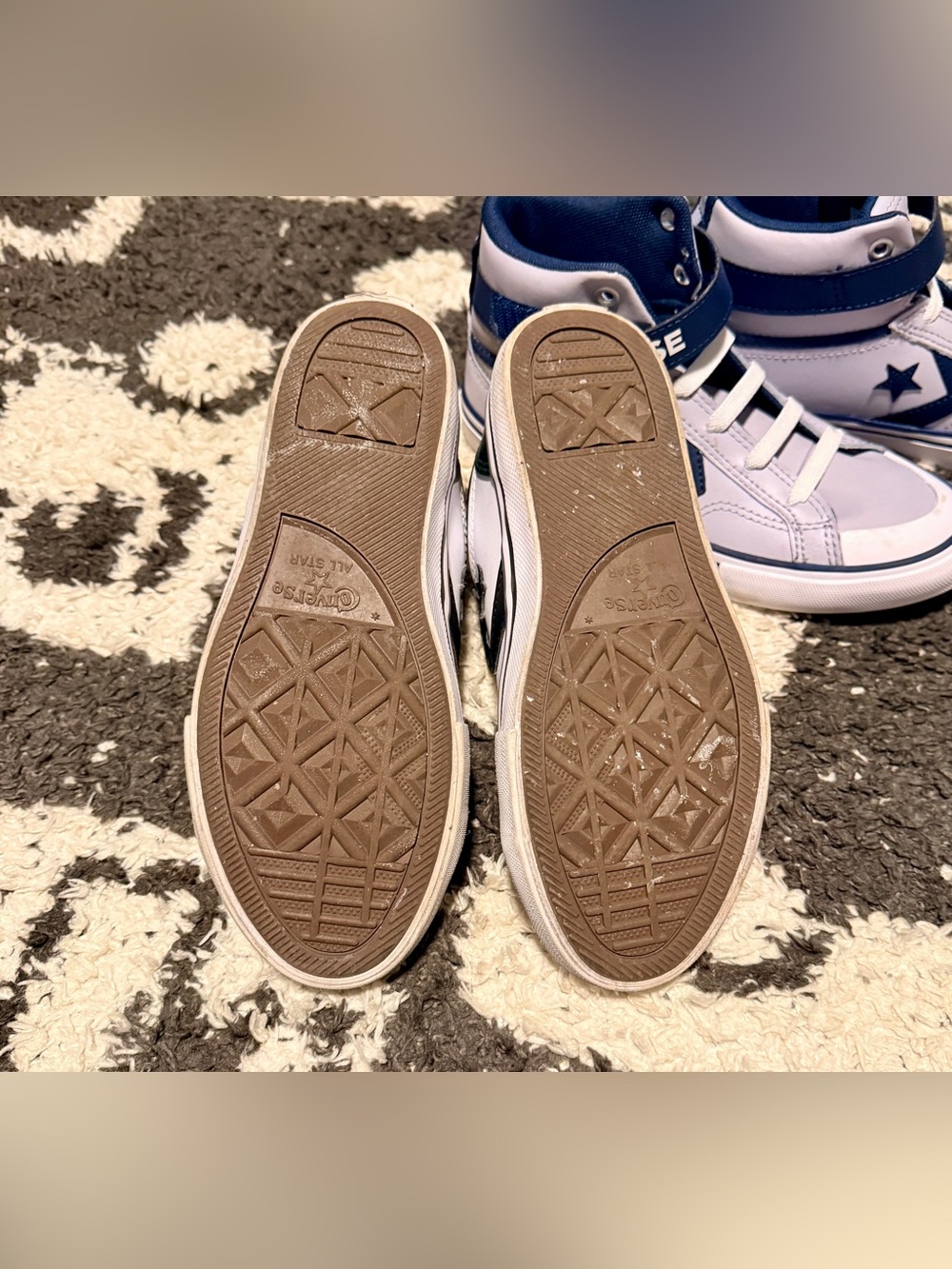 Converse Boys Sneaker Bundle Like New!!! - Picture 5 of 12